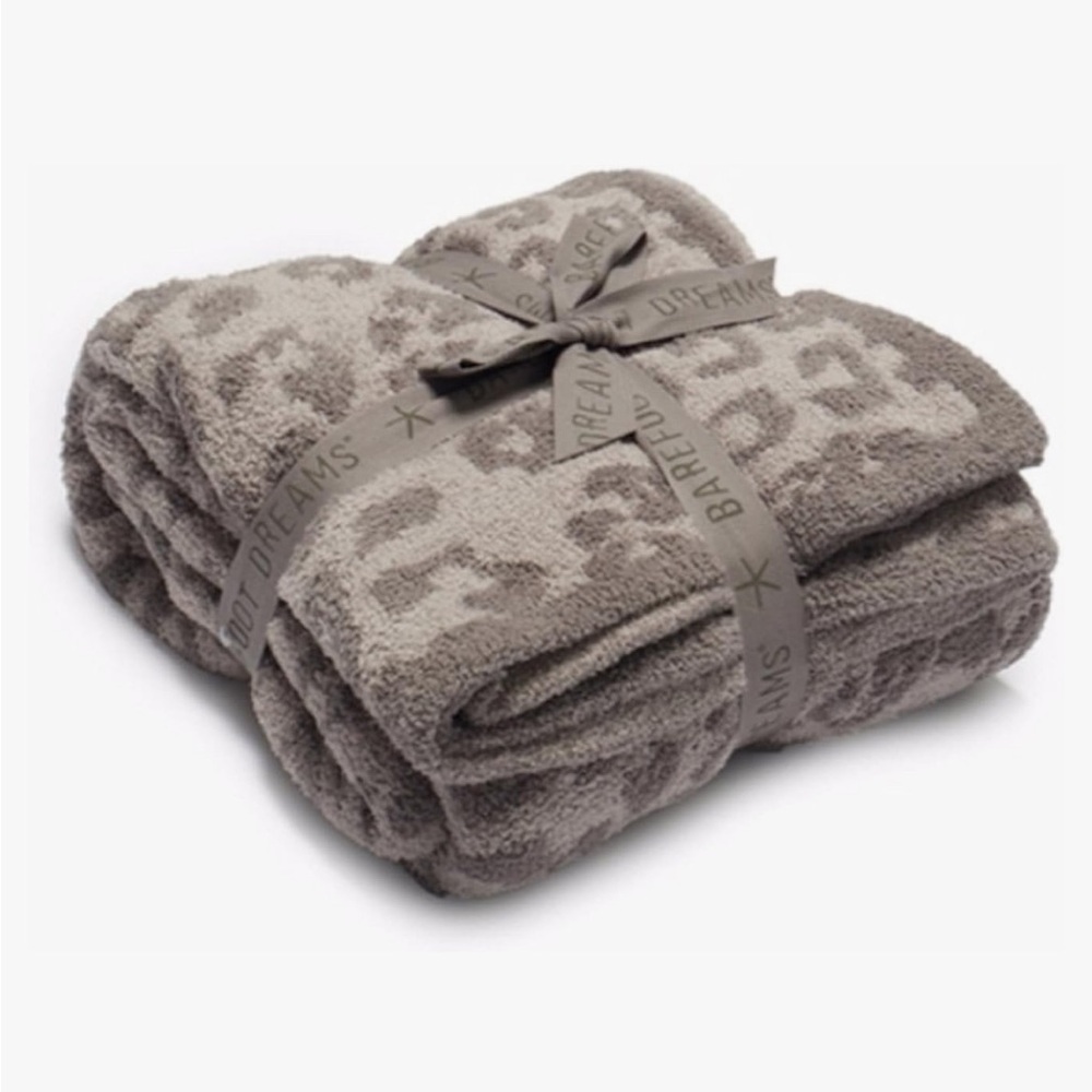 Barefoot Dreams In the Wild Throw Blanket
